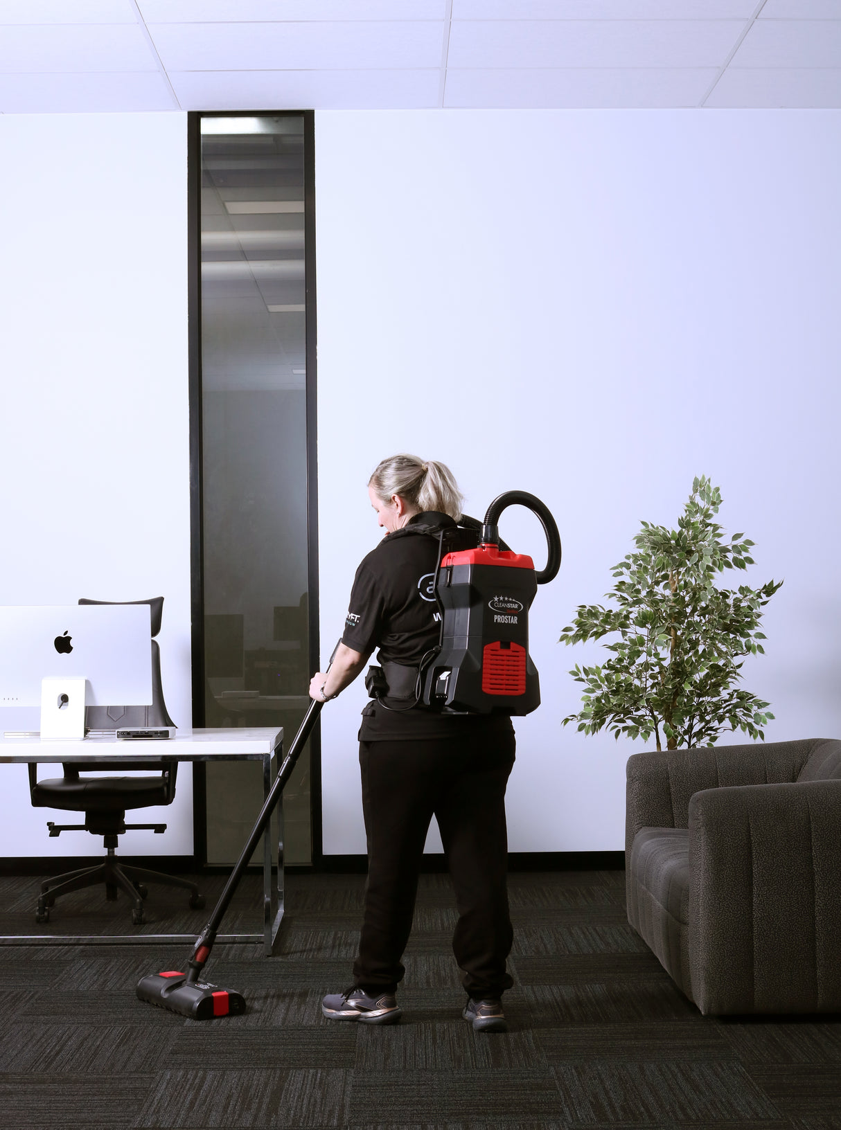 PROSTAR BATTERY POWERED BACKPACK with ACTIV8 "Combo for the ultimate cordless clean"